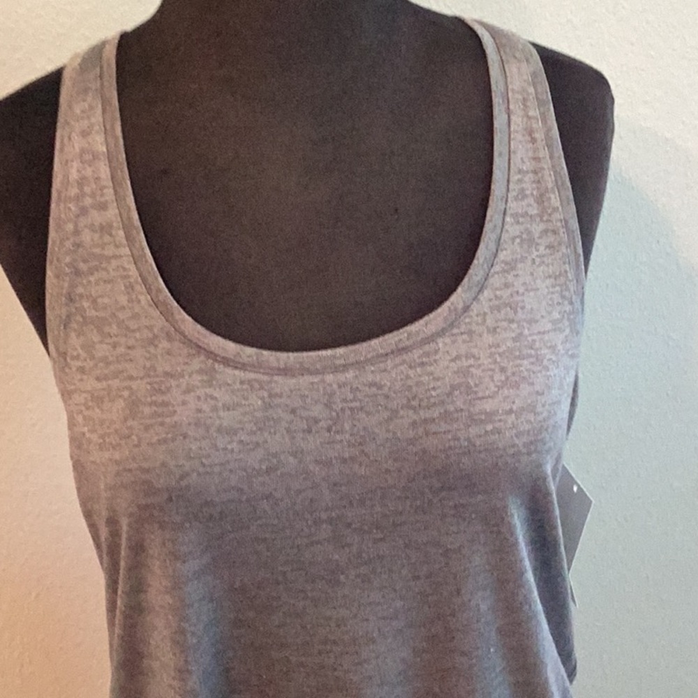 Vince knew with tags. Grey/silver tank.
